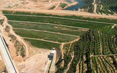 Aerial view of the dam showing the environmental setting in which it is located.