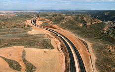 Vista aérea de la reforma de la Autovía A-2 a su paso por Guadalajara, Soria, Zaragoza, España