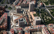 Vista aérea del completo administrativo 9 de Octubre, formado por cuatro torres y un edificio central en forma de estrella