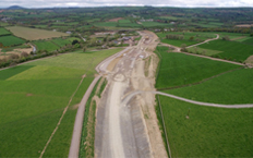 Vista aérea de la circunvalación de la N25 en New Ross, Irlanda